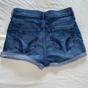 Hollister Hi-rise shorts